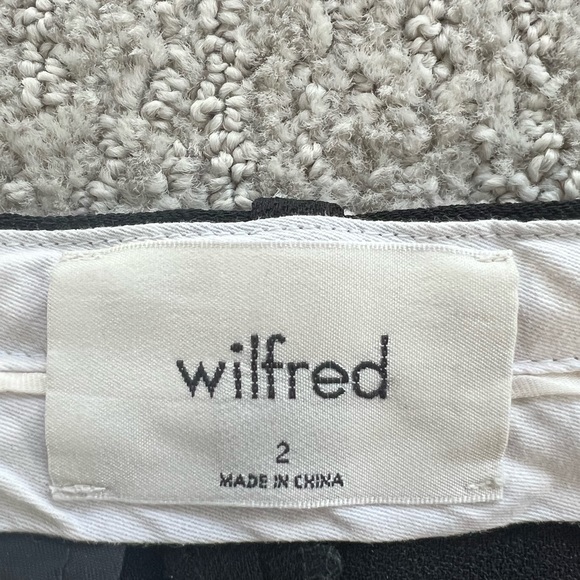 Wilfred size 2 dress pant - very good condition - similar to carrot pant - Picture 2 of 5